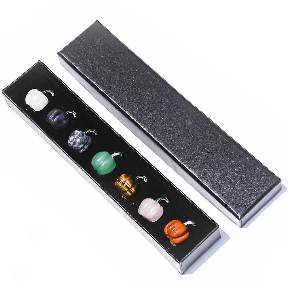 Natural Mini Hand Carved 7 Chakra Halloween Pumpkins Set Amethyst Rose Quartz Healing Crystals Gemstone Home Decoration Gift Box